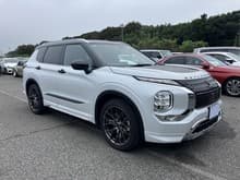 アウトランダー PHEV サムネイル