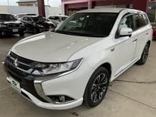 アウトランダー PHEV サムネイル