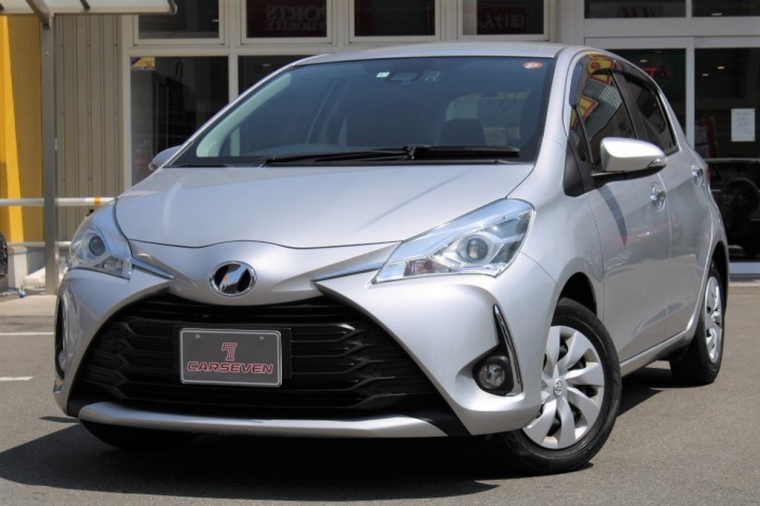 超人気の トヨタ 個人向け中古車リース 中古 カード決済ok ヴィッツ シルバーｍ 2wd 1300cc ｆ トヨタ