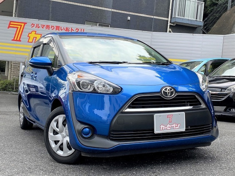 中古車カーリース】トヨタ アクア 2019年式 ベージュ 走行距離7800kmの中古車リース | 定額カルモくん 中古車版