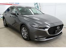 MAZDA3セダン