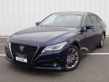 クラウン　セダン　ハイブリッド