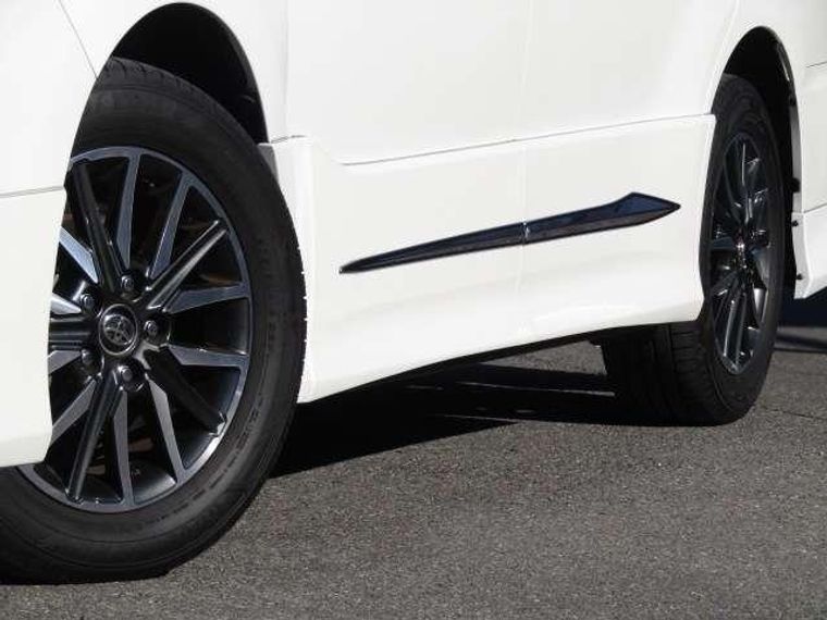 中古車カーリース トヨタ ヴォクシー 2016年式 ホワイトパール