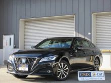 クラウン　セダン　ハイブリッド　４ＷＤ