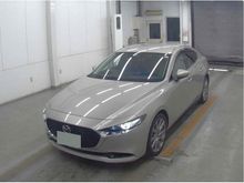 ＭＡＺＤＡ３セダン