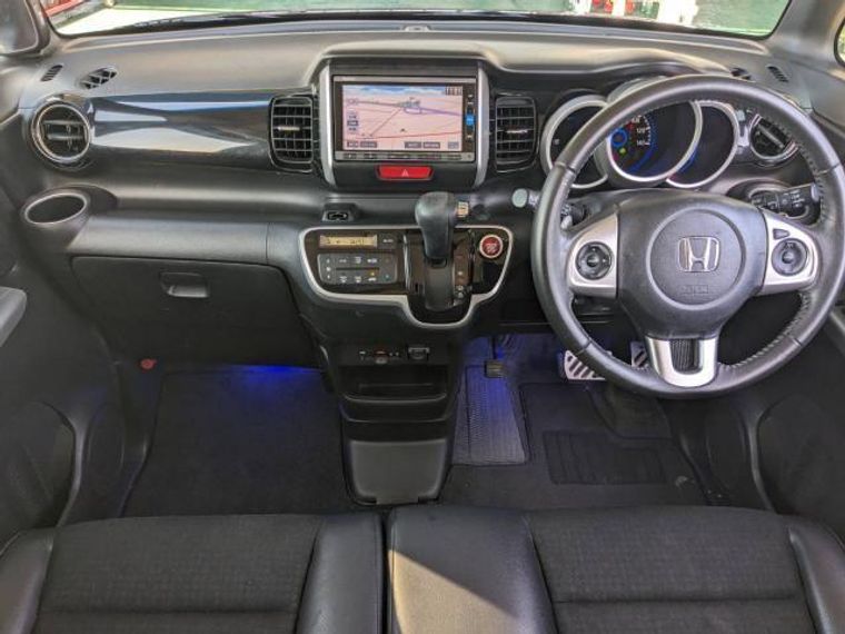 carousel-main-8