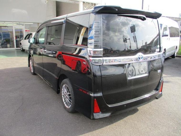 中古車カーリース トヨタ ヴォクシー 2021年式 ブラック 走行距離