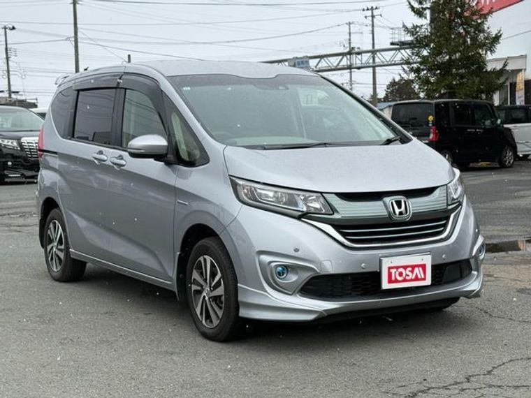 中古車カーリース ホンダ フリード＋ハイブリッド 2017年式 ルナ