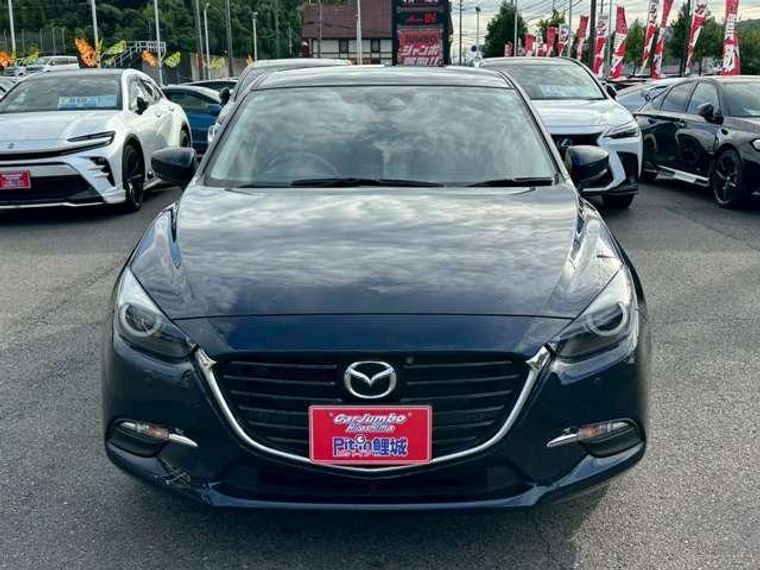 carousel-main-4