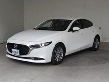 ＭＡＺＤＡ３セダン