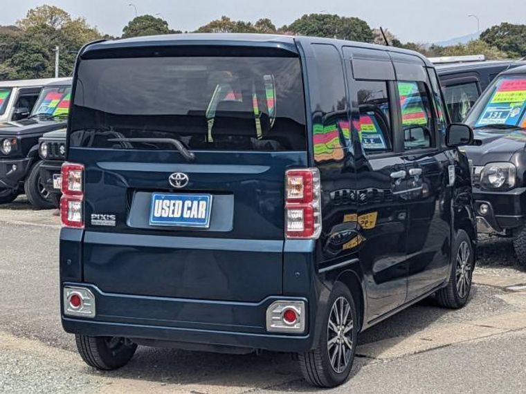 carousel-main-4