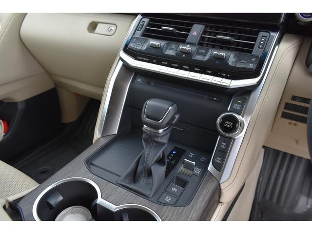 carousel-main-8