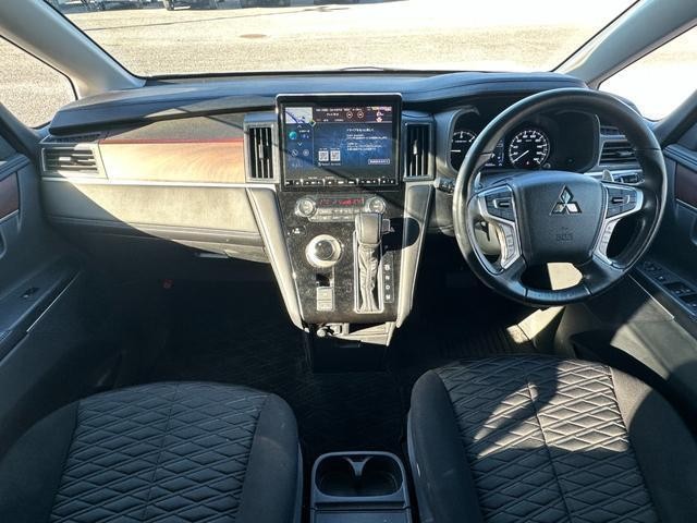 carousel-main-2