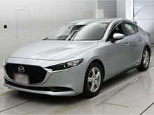 MAZDA3 セダン