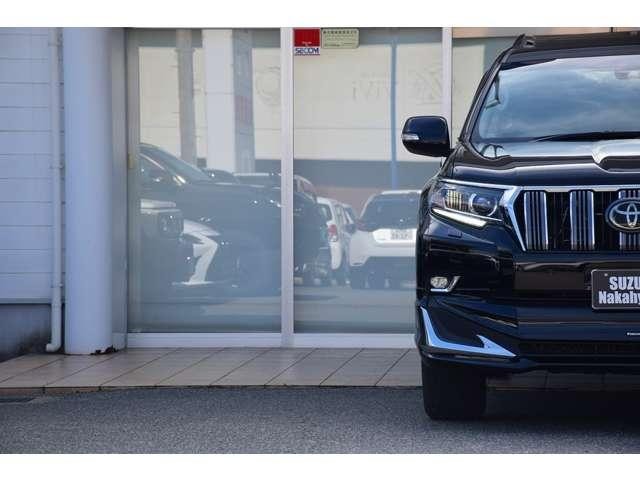 carousel-main-12