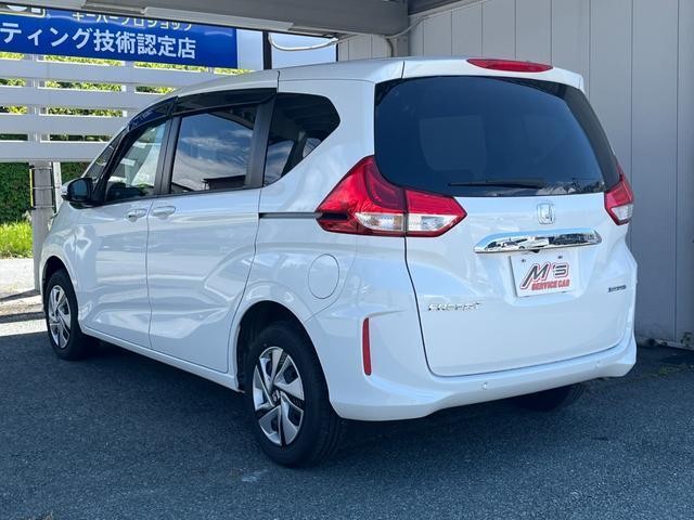 carousel-main-4