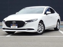 MAZDA3 セダン