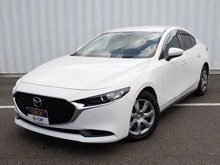 MAZDA3 セダン