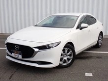 MAZDA3 セダン