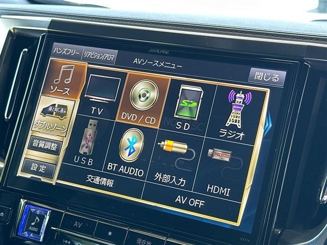 carousel-main-4